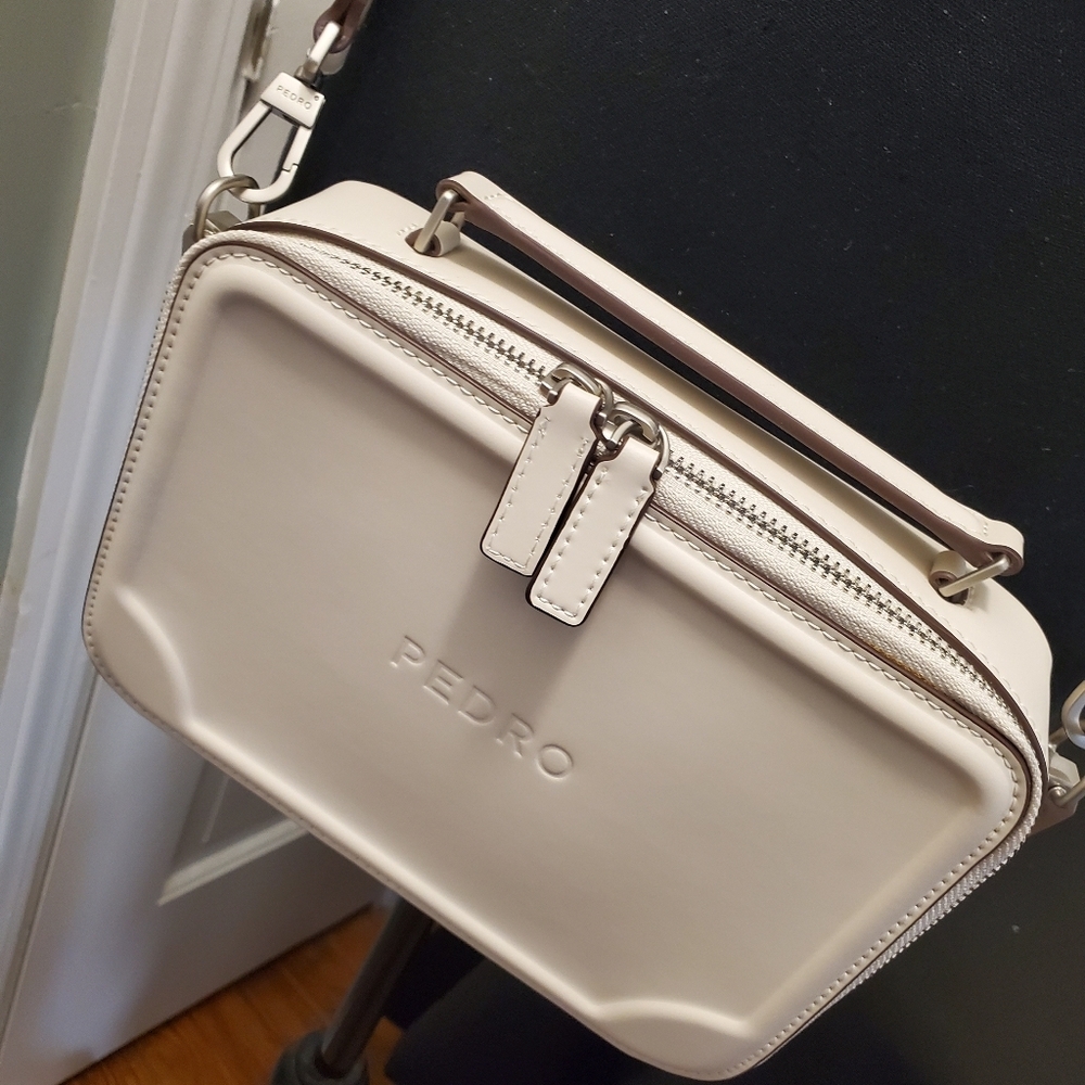 EC PEDRO IVORY WHITE CROSSBODY BAG, SLEEK, STYLISH, MODERN - Picture 3 of 13